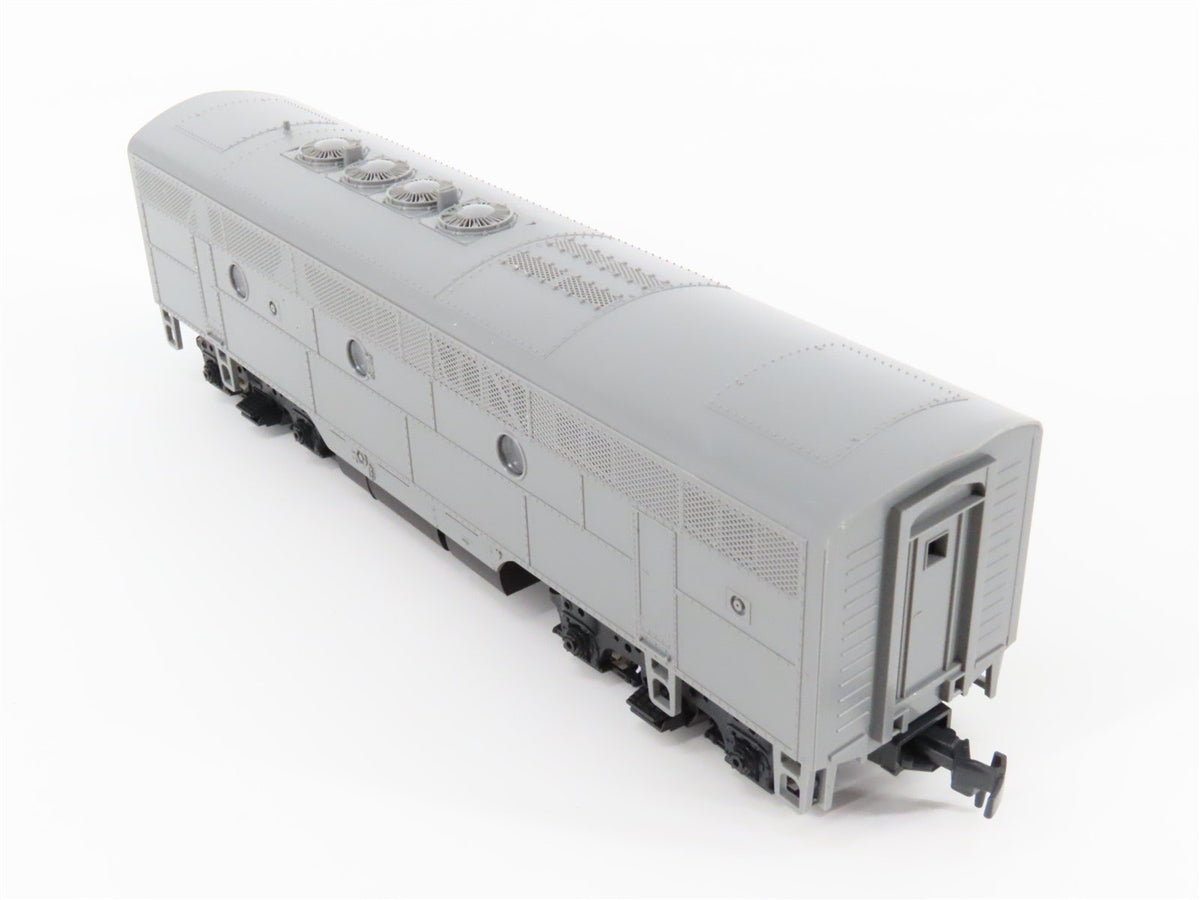 HO Scale Stewart Hobbies 8201 Undecorated F3B Low Fans Diesel Locomotive