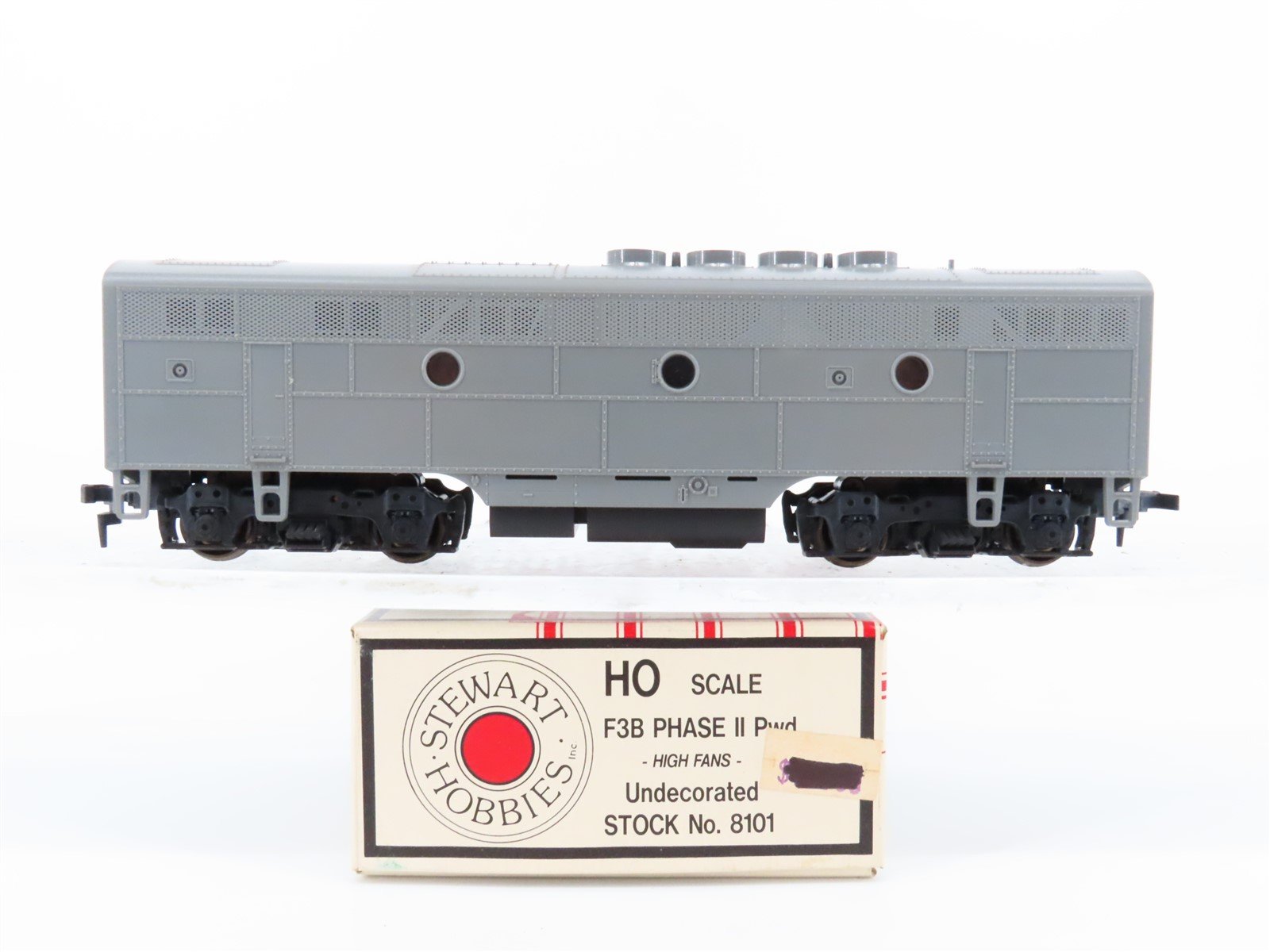 HO Scale Stewart Hobbies 8101 Undecorated F3B High Fans Diesel Locomotive