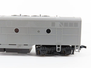 HO Scale Stewart Hobbies Undecorated F3B Low Fan Diesel Locomotive