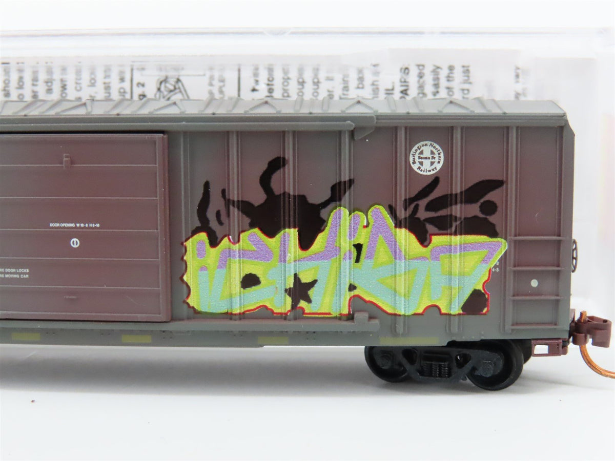 N Scale Micro-Trains MTL 02551740 BNSF Burlington Box Car #727902 w/ Graffiti