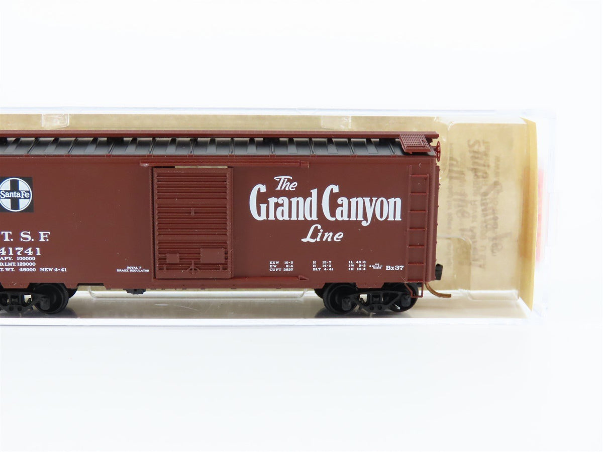 N Micro-Trains MTL 02052117 ATSF &quot;Grand Canyon&quot; 40&#39; Single Door Boxcar #141741