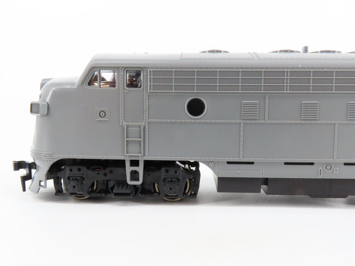 HO Scale Stewart Hobbies 9110 Undecorated F7A Double Light Diesel Locomotive