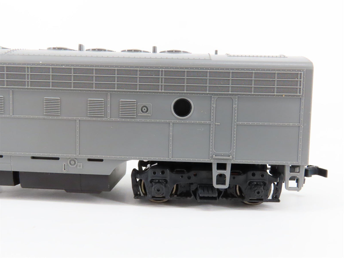 HO Scale Stewart Hobbies 9110 Undecorated F7A Double Light Diesel Locomotive