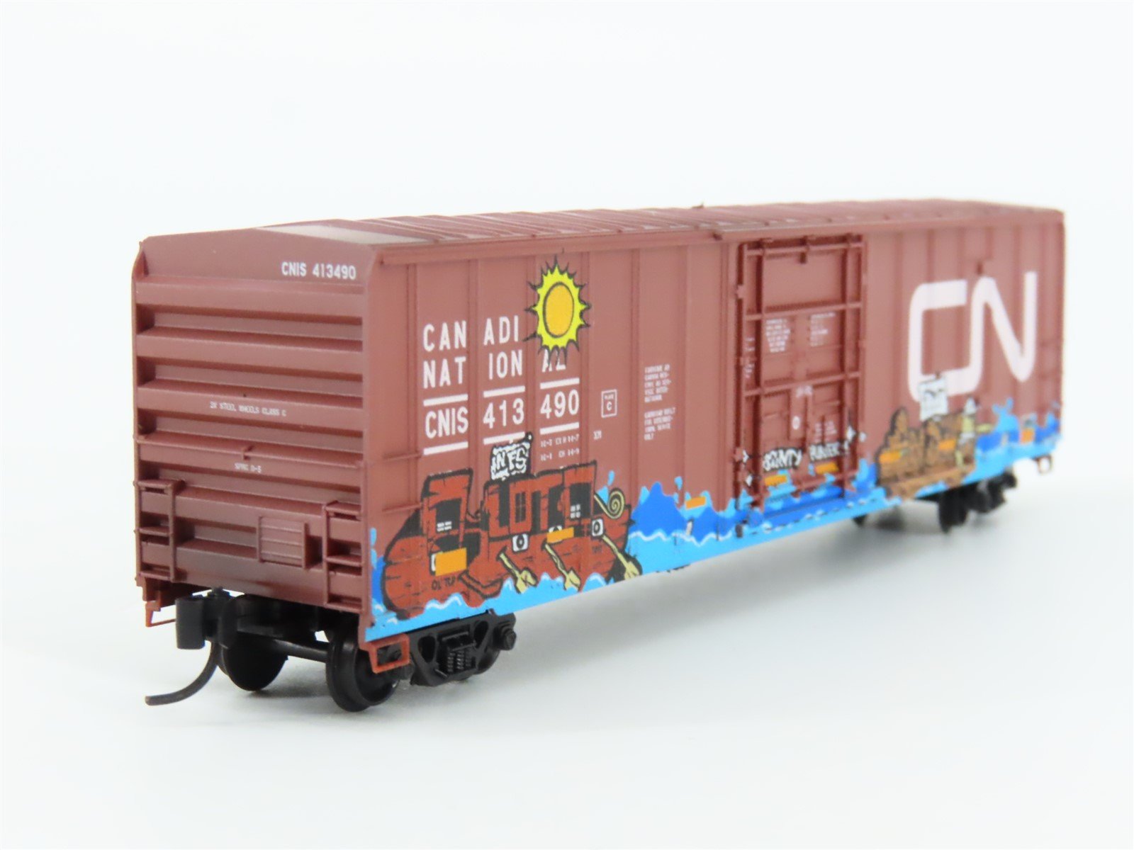 N Micro-Trains MTL 02752460 CN Canadian National 50' Box Car #413490 w/ Graffiti