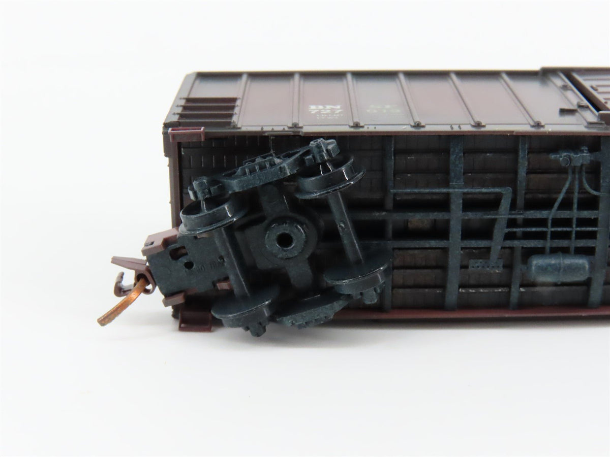 N Scale Micro-Trains MTL 02554740 BNSF Railway 50&#39; Box Car #727919 Weathered