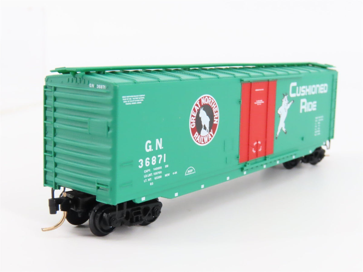 N Scale Micro-Trains MTL 32340 GN Great Northern 50&#39; Single Door Box Car #36871