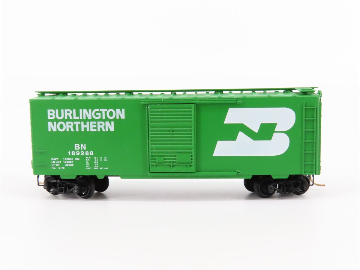 N Micro-Trains MTL 20306/2 BN Burlington Northern 40&#39; Single Door Boxcar #189288