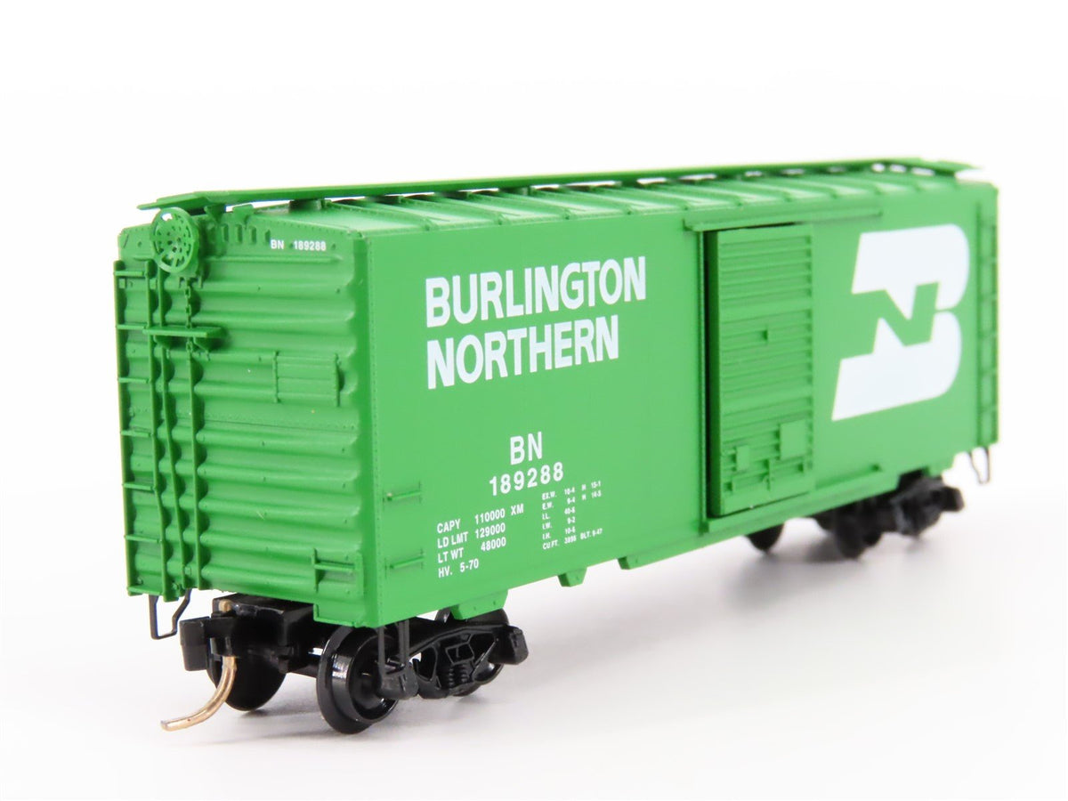 N Micro-Trains MTL 20306/2 BN Burlington Northern 40&#39; Single Door Boxcar #189288