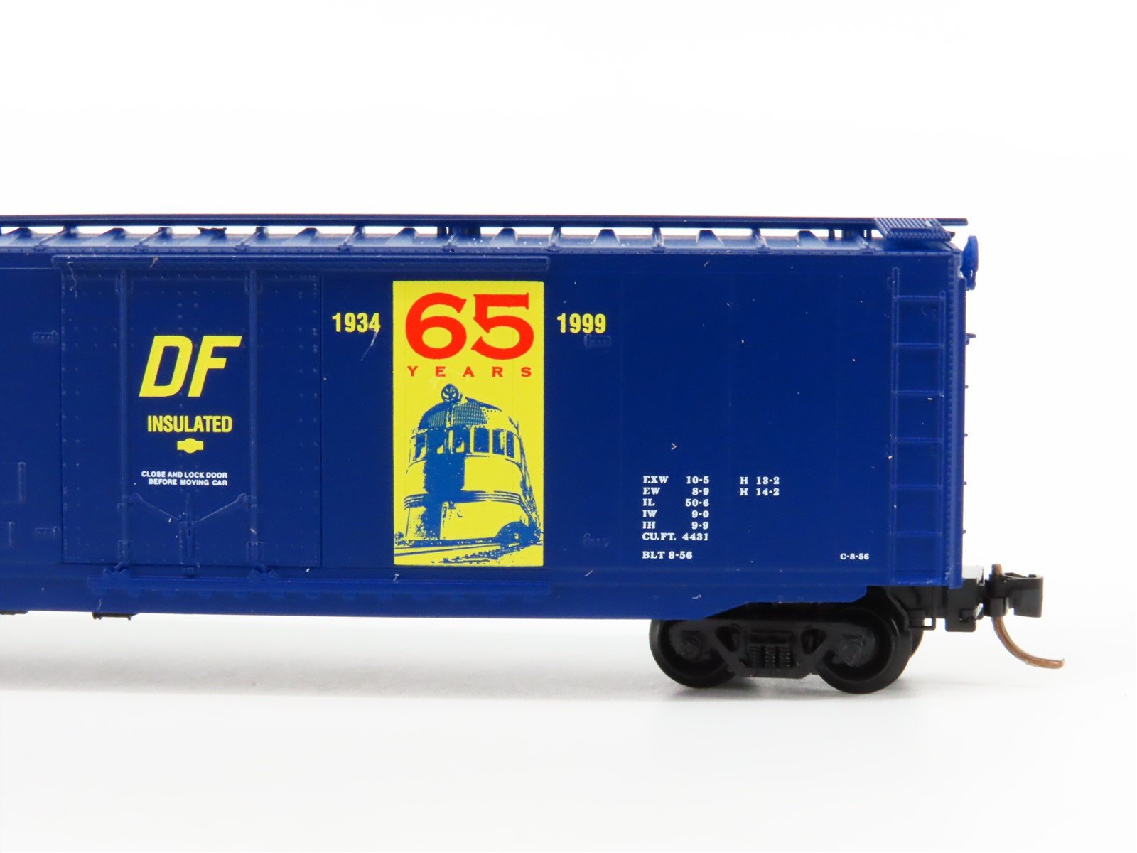 N Micro-Trains MTL 32360 MR Model Railroader 65 Yrs 50' Plug Door Boxcar #346599