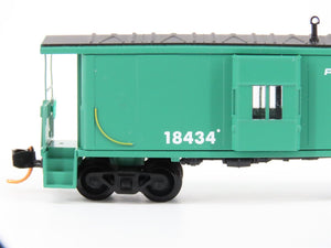 N Scale Micro-Trains MTL 13000050 PC Penn Central Bay Window Caboose #18434