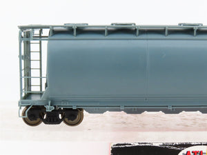 HO Scale Atlas 1950 Undecorated ACF 6-Bay Cylindrical Hopper