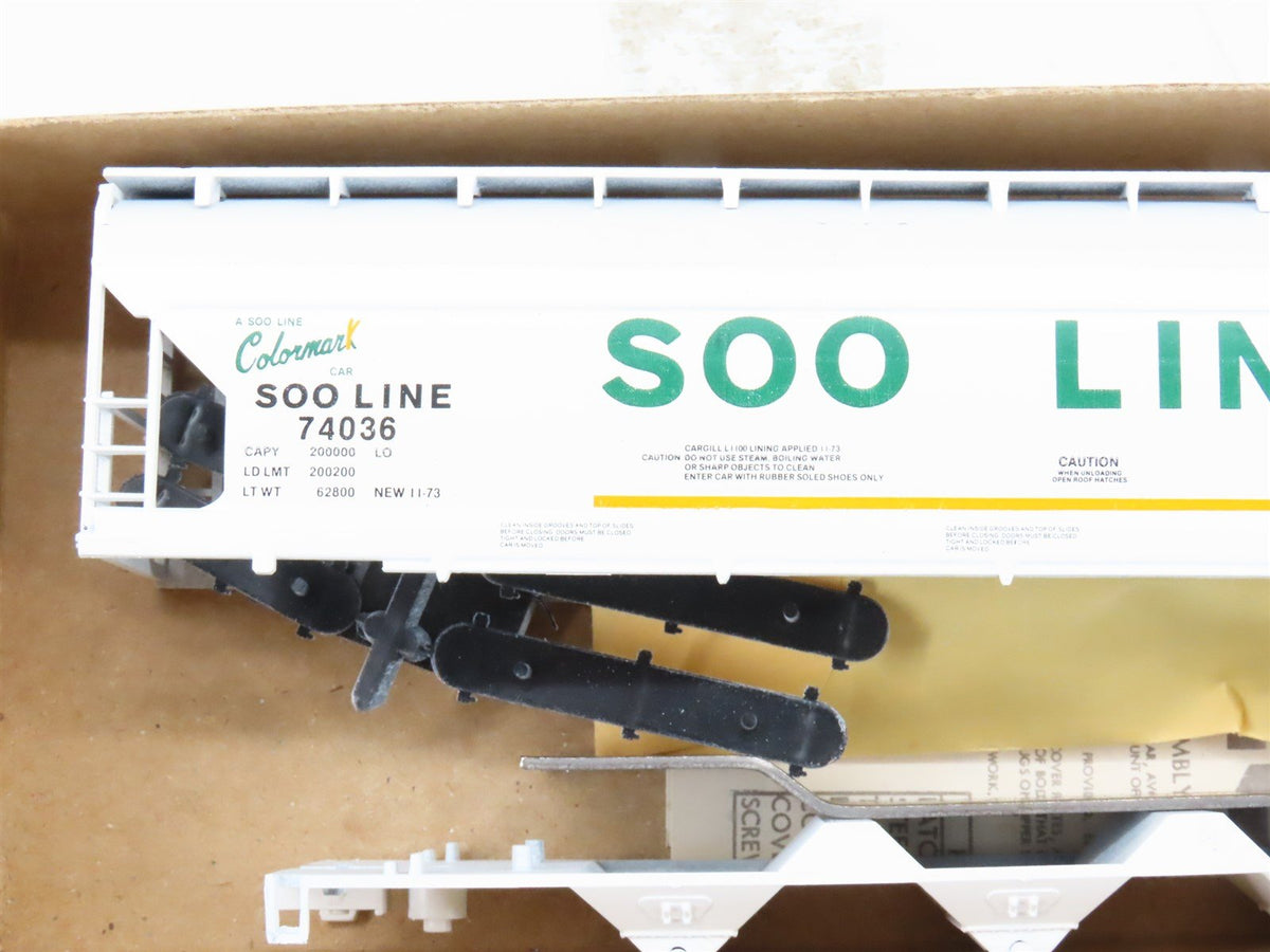 HO Athearn / Rail Runner Kit 189 SOO Line Colormark 55&#39; Covered Hopper #74036