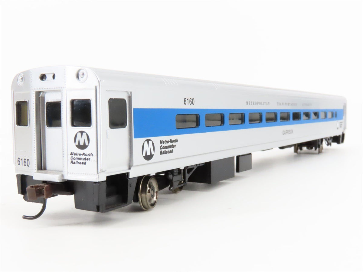 HO Scale Walthers 932-6084 Metro-North 85&#39; Commuter Cab Passenger Car #6160