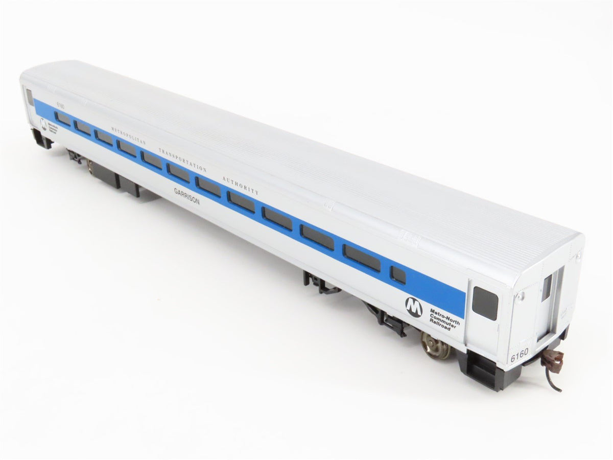 HO Scale Walthers 932-6084 Metro-North 85&#39; Commuter Cab Passenger Car #6160