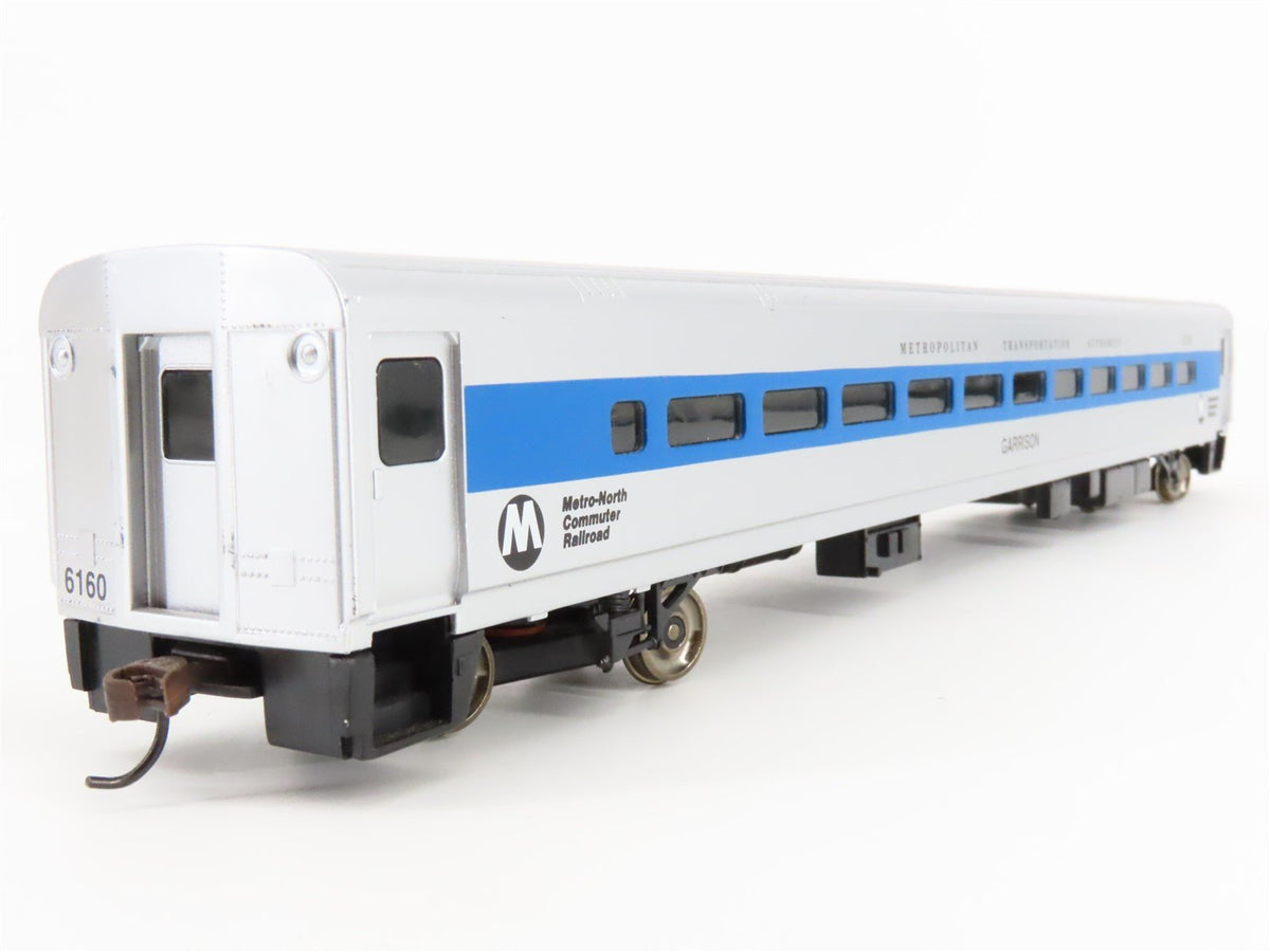 HO Scale Walthers 932-6084 Metro-North 85&#39; Commuter Cab Passenger Car #6160