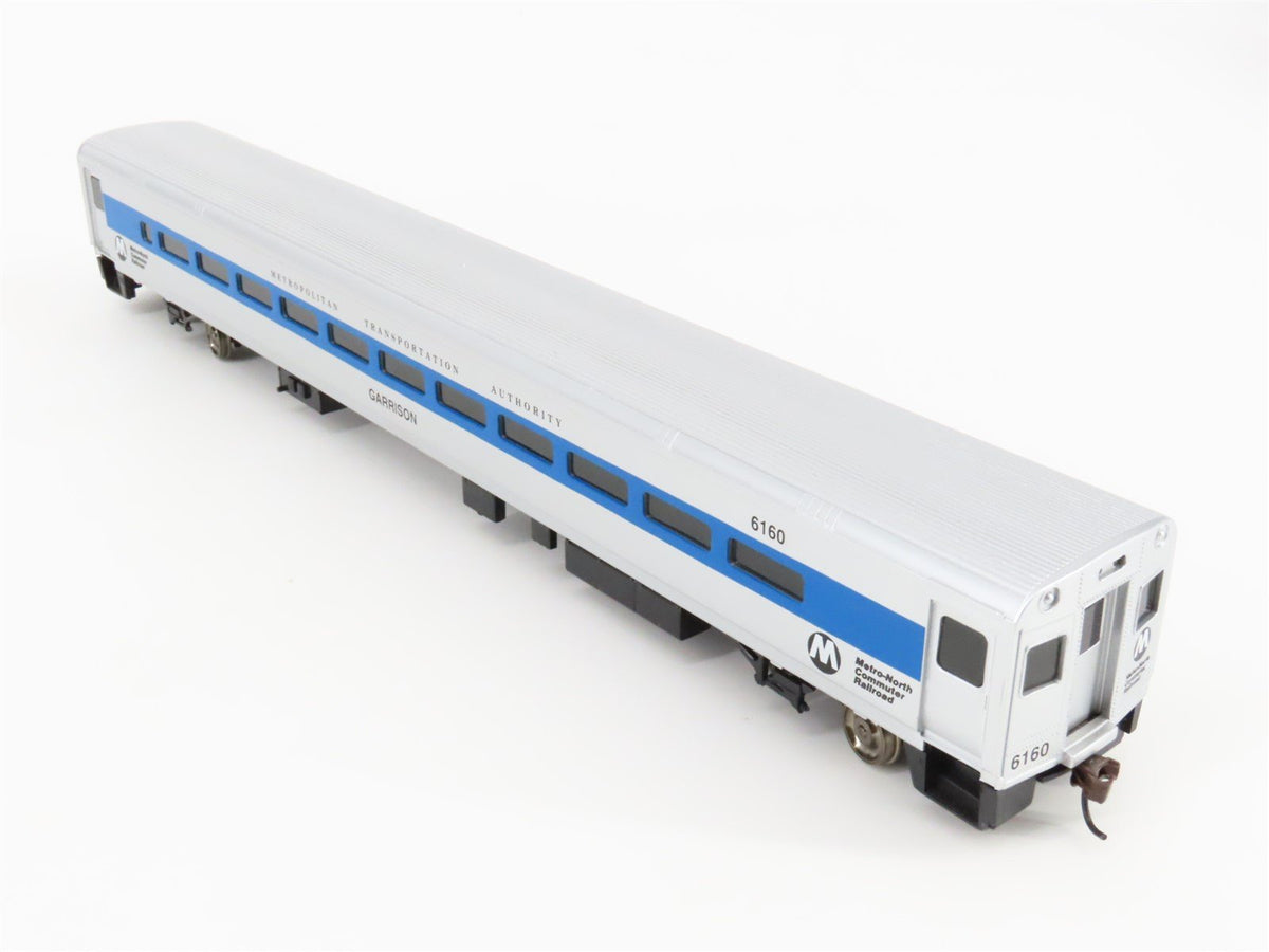 HO Scale Walthers 932-6084 Metro-North 85&#39; Commuter Cab Passenger Car #6160