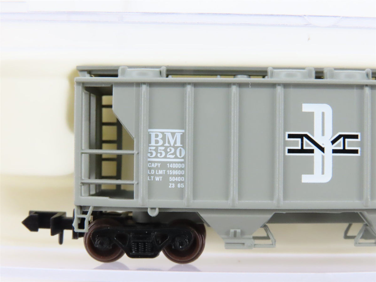 N Scale Atlas 31511 BM Boston &amp; Maine 2-Bay Covered Hopper #5520