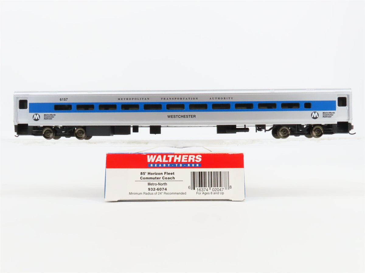 HO Scale Walthers 932-6074 Metro-North 85&#39; Commuter Coach Passenger Car #6157