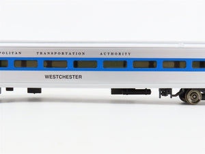 HO Scale Walthers 932-6074 Metro-North 85' Commuter Coach Passenger Car #6157