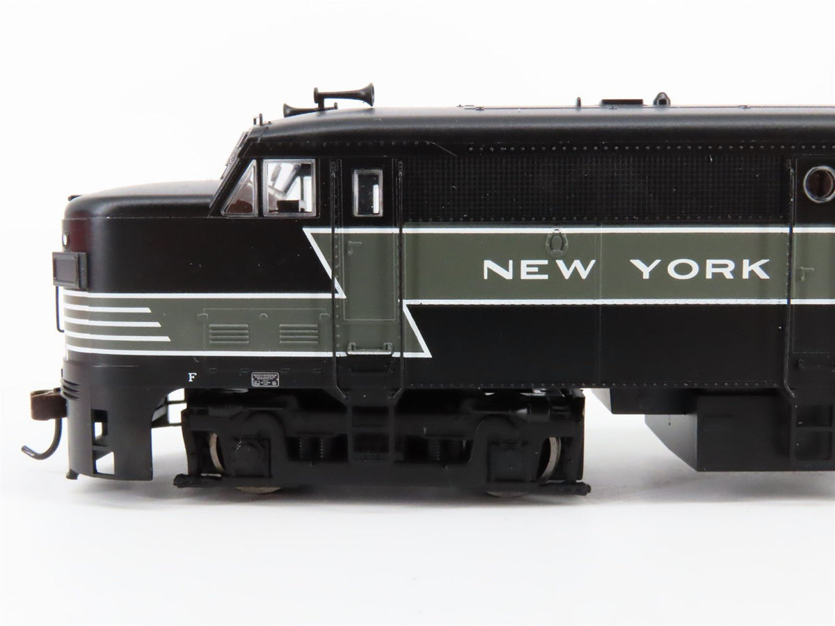 HO Scale Bachmann 64702 NYC New York Central FA2 Diesel w/ DCC &amp; Sound