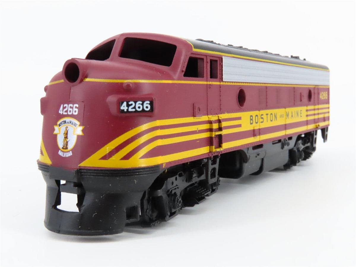 HO Scale Athearn 2209 B&amp;M Boston &amp; Maine F7 A/A Diesel Locomotive Set