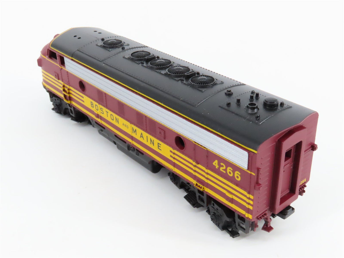 HO Scale Athearn 2209 B&amp;M Boston &amp; Maine F7 A/A Diesel Locomotive Set