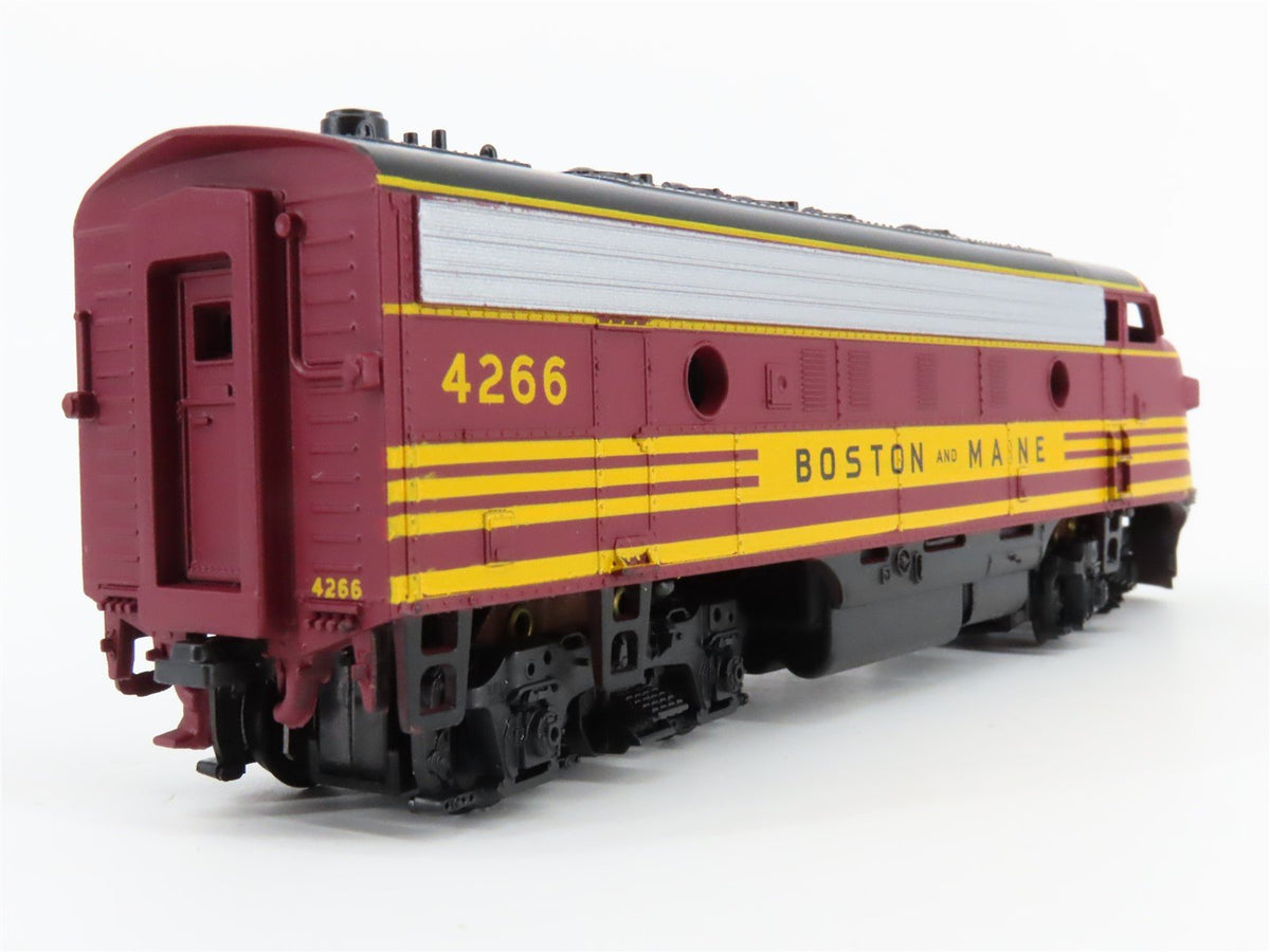 HO Scale Athearn 2209 B&amp;M Boston &amp; Maine F7 A/A Diesel Locomotive Set