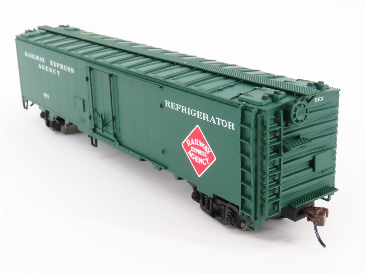 HO Scale Walthers 932-6241 REA Railway Express Agency 50&#39; Express Reefer