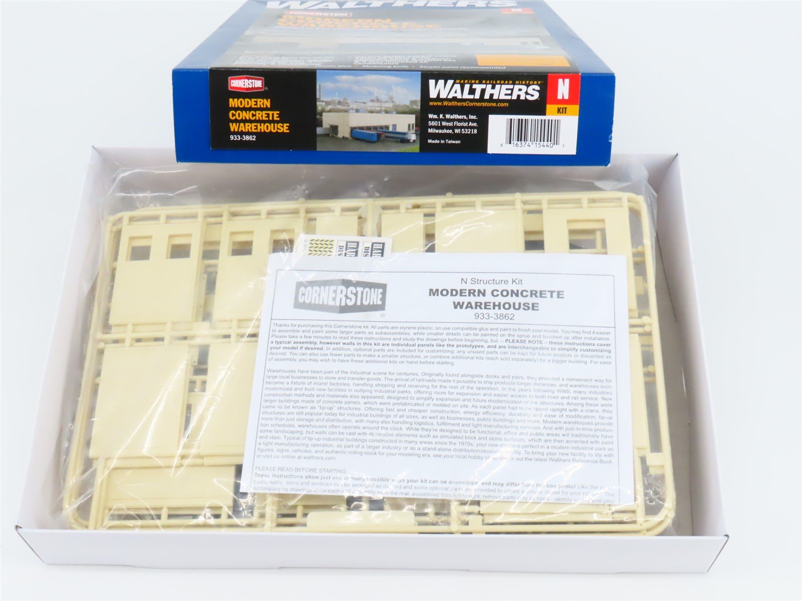 N 1/160 Scale Walthers 933-3862 Modern Concrete Warehouse Building Kit