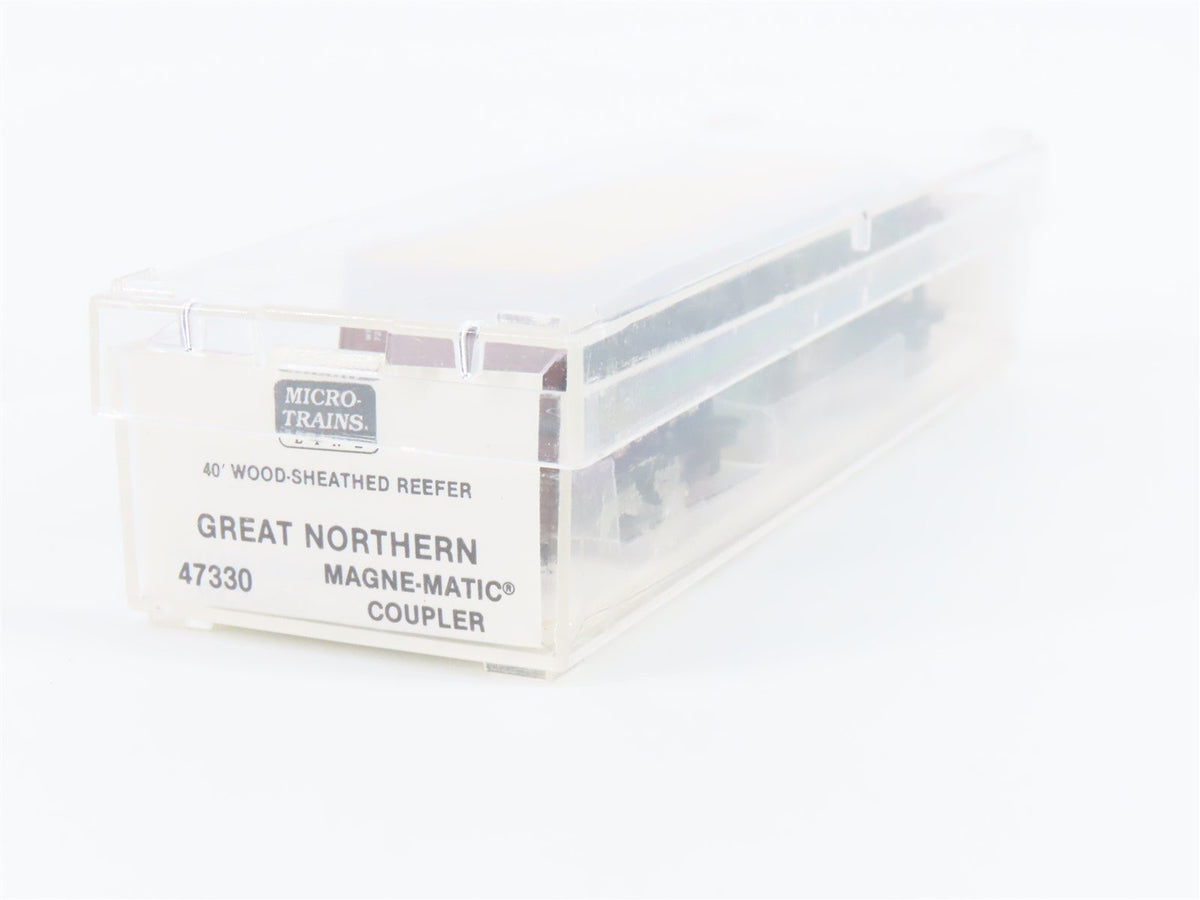 N Scale Micro-Trains MTL 47330 GN Great Northern 40&#39; Wood Reefer Car #72102