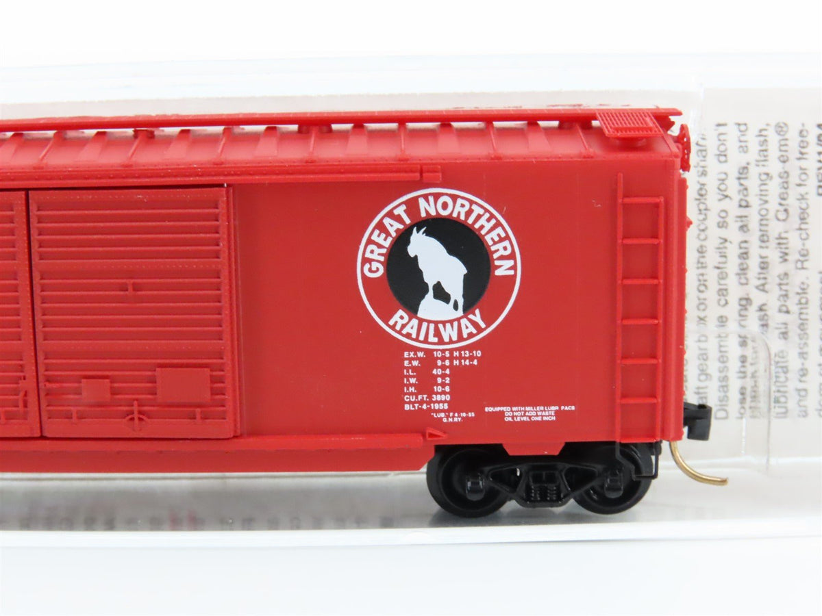 N Scale Micro-Trains MTL 23060 GN Great Northern 40&#39; Boxcar #3270