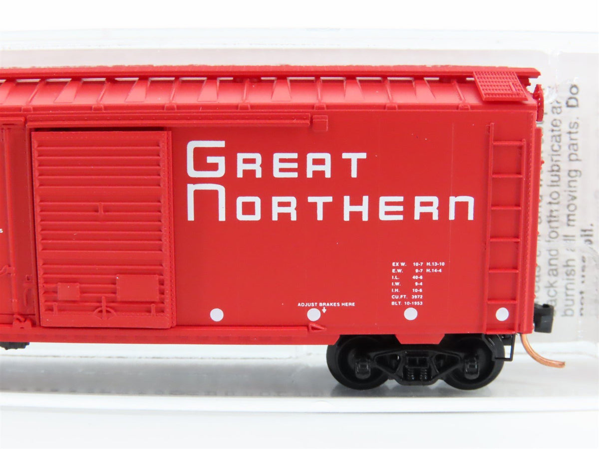 N Scale Micro-Trains MTL 22020 GN Great Northern 40&#39; Boxcar #11878