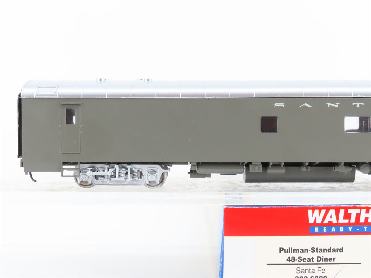 HO Scale Walthers 932-6822 ATSF Santa Fe Diner Passenger Car