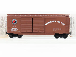 N Scale Micro-Trains MTL 23250 NP Northern Pacific 40' Boxcar #38296