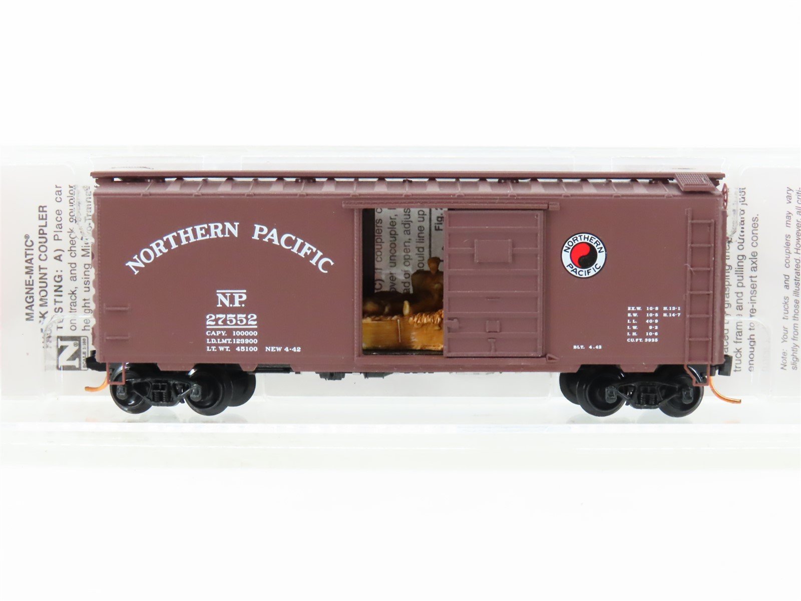 N Scale Micro-Trains MTL 02000980 NP Northern Pacific 40' Boxcar #27552 w/Load