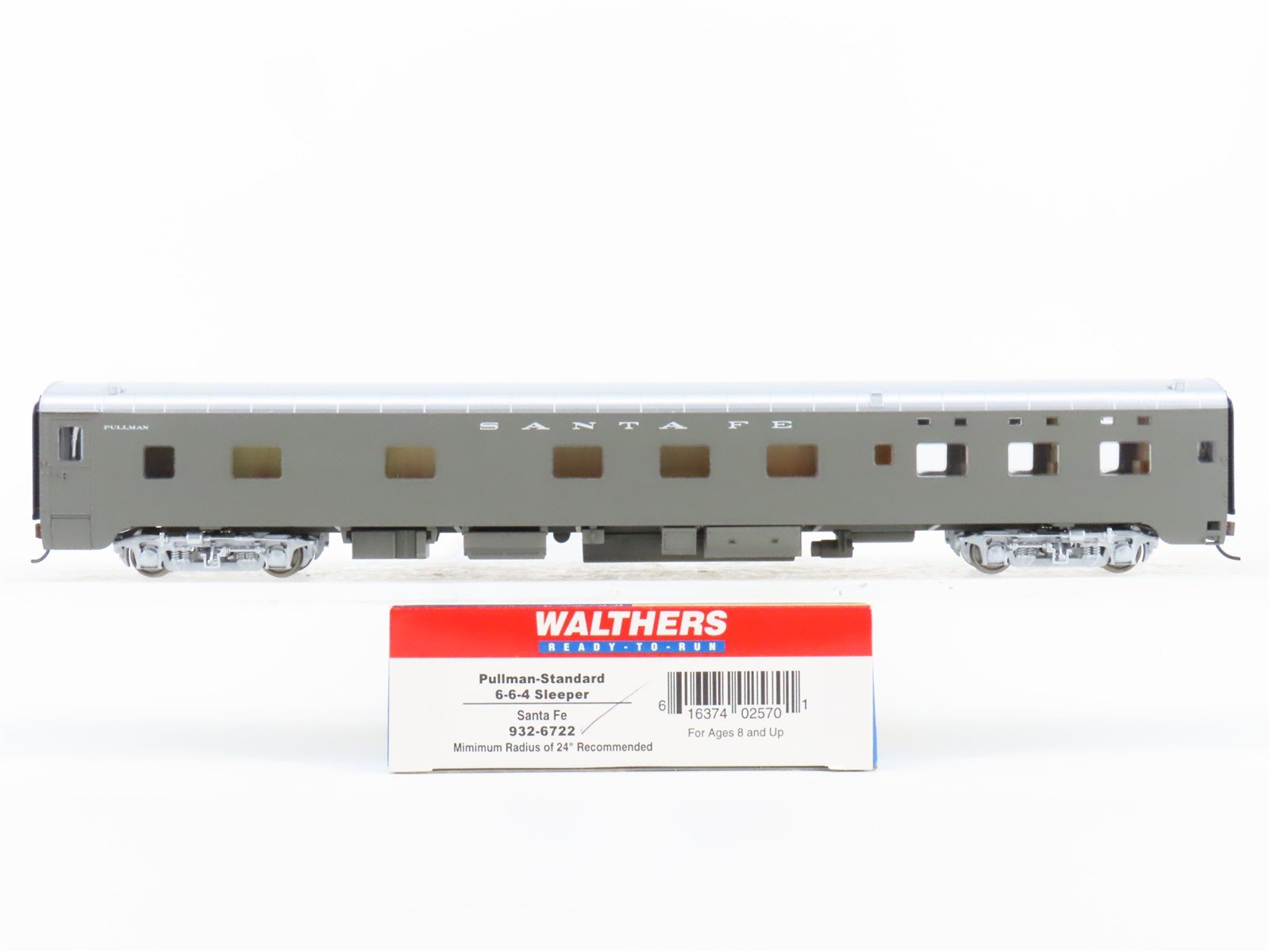 HO Scale Walthers 932-6722 ATSF Santa Fe Sleeper Passenger Car