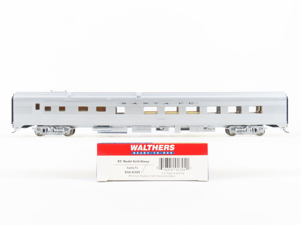 HO Scale Walthers 932-6325 ATSF Santa Fe 85&#39; Budd Grill-Diner Passenger Car