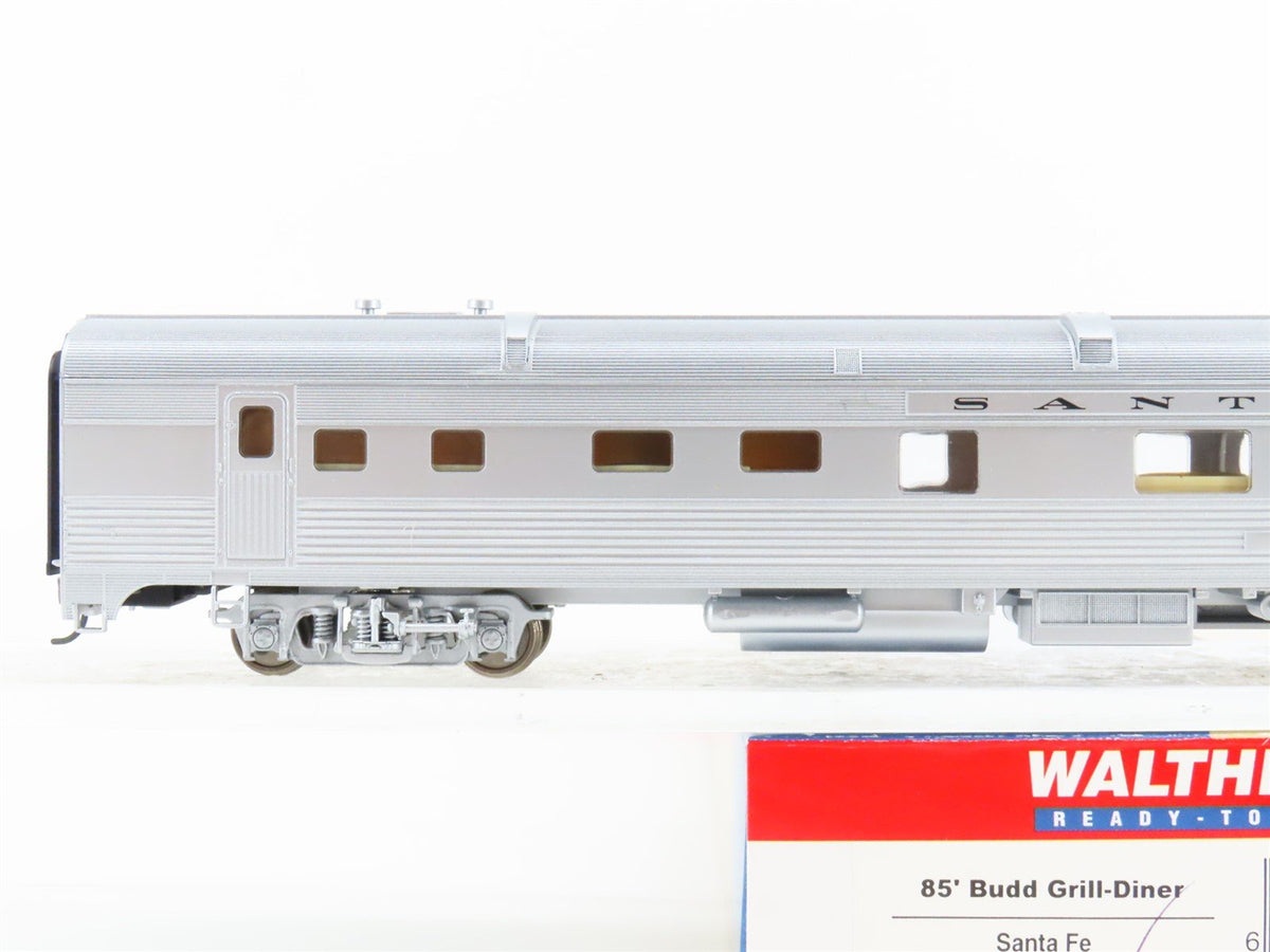 HO Scale Walthers 932-6325 ATSF Santa Fe 85&#39; Budd Grill-Diner Passenger Car