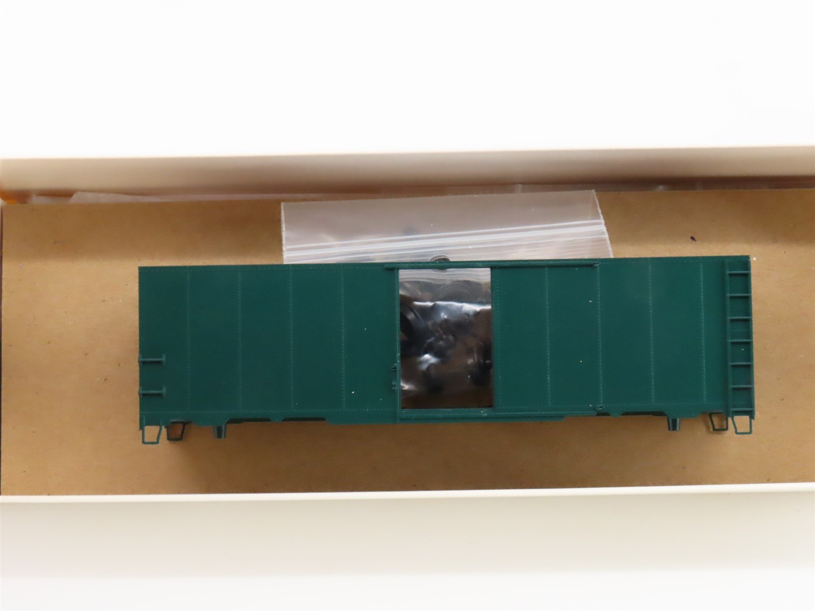 HO Scale Branchline Yardmaster Series Kit 8000 Undecorated 40' AAR Box Car