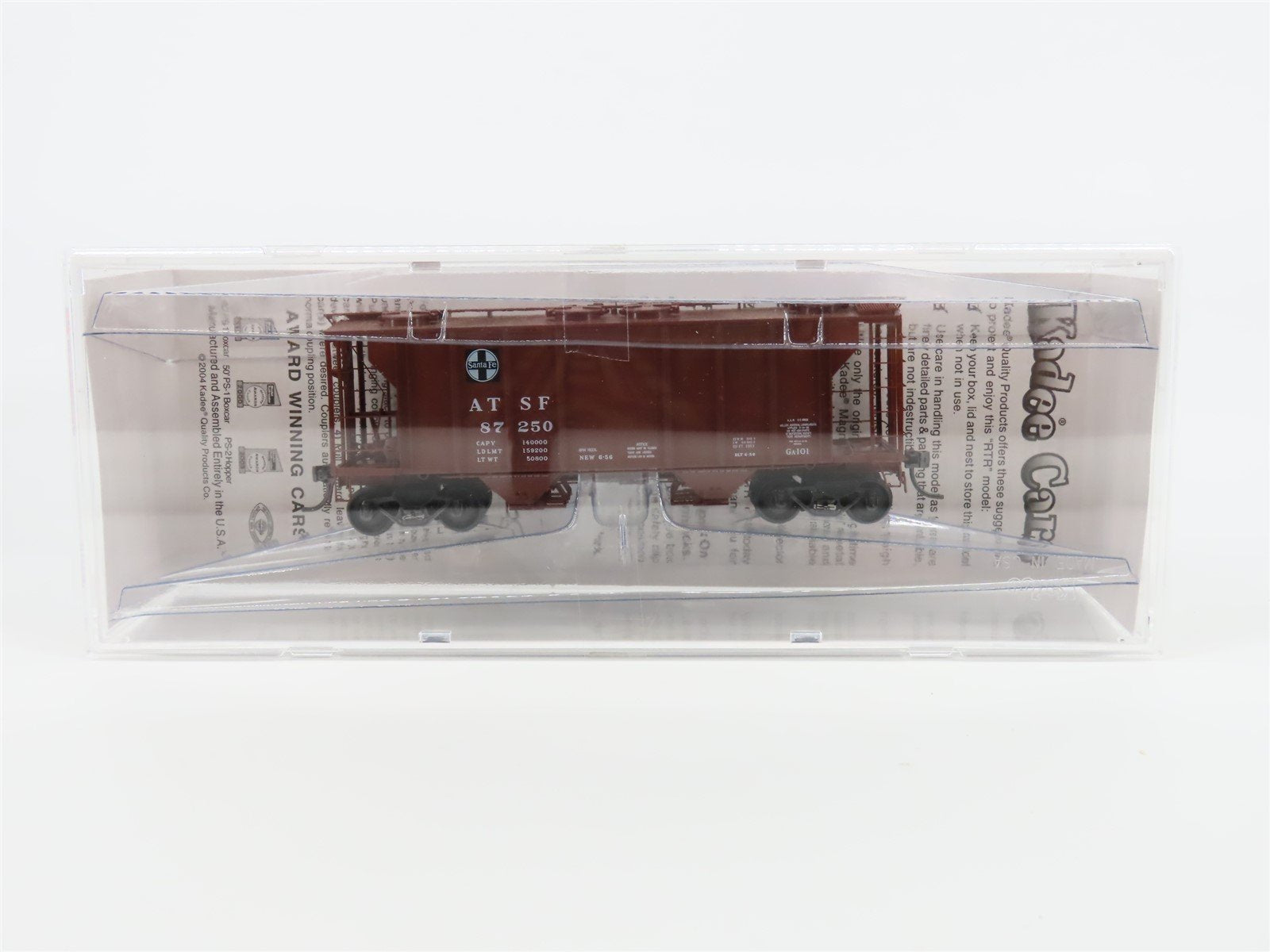 HO Scale Kadee Cars #8613 ATSF Santa Fe 2-Bay Covered Hopper #87250