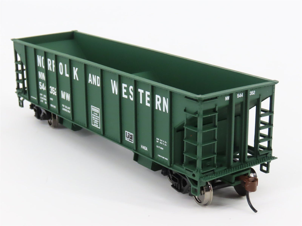 HO Walthers Gold 932-34236 N&amp;W Norfolk &amp; Western 2-Bay Ballast Hoppers 3-Pack