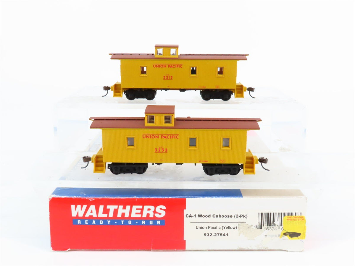 HO Scale Walthers 932-27541 UP Union Pacific Wood Caboose #3215 &amp; #3232 2-Pack