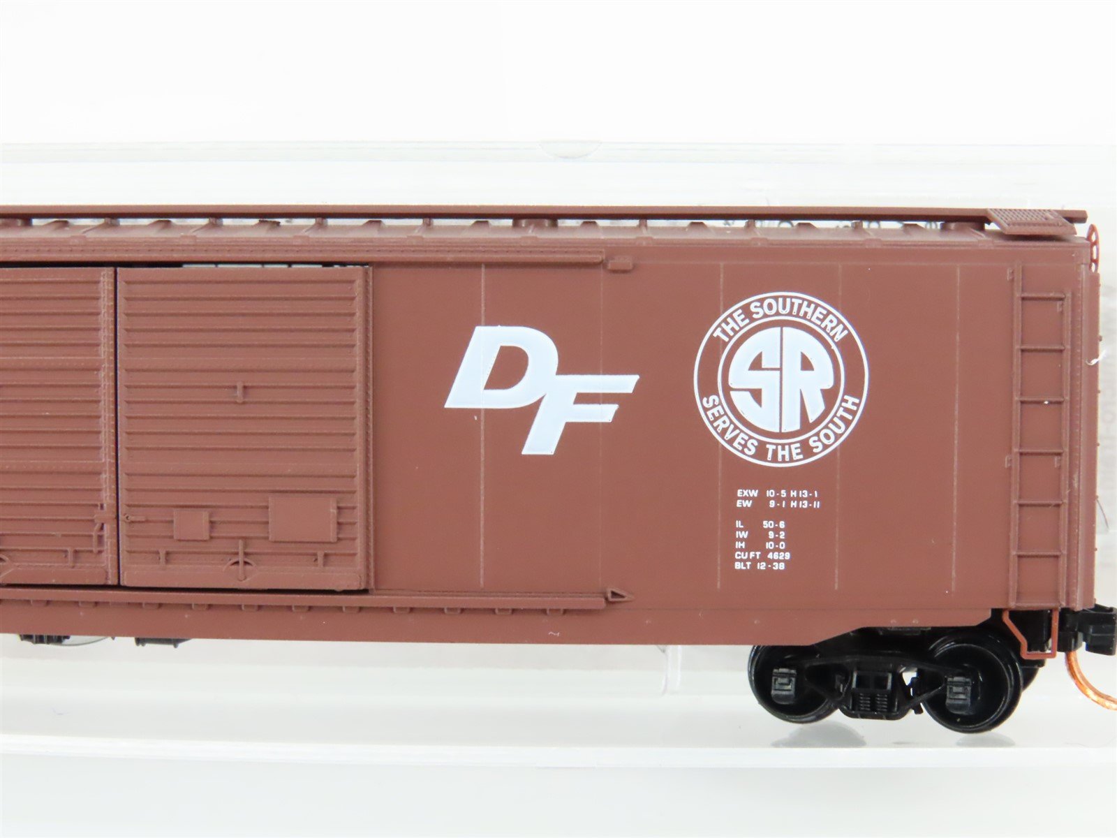 N Scale Micro-Trains MTL 03400360 Southern 50' Standard Boxcar #44365 w/Load