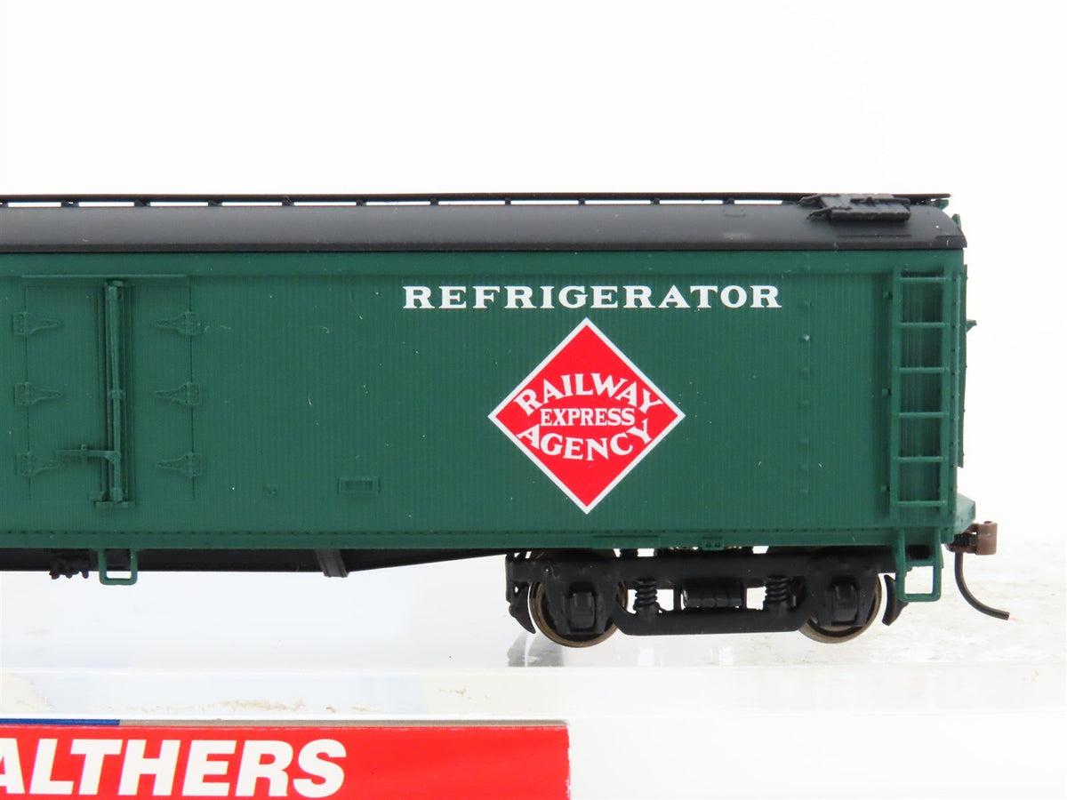 HO Walthers 932-5471 REX / REA Railway Express Agency GACX 50&#39; Wood Reefer #319