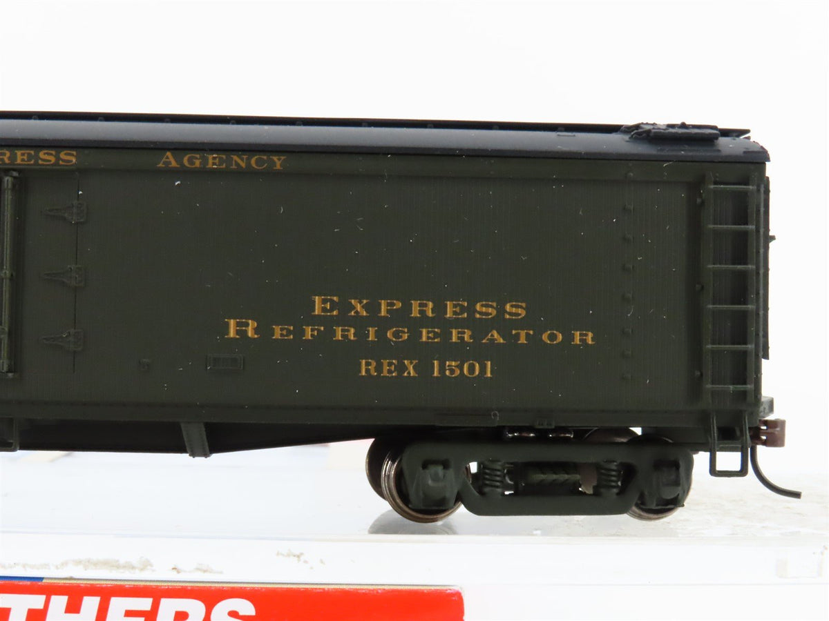 HO Walthers 932-5493 REX / REA Railway Express Agency GACX 50&#39; Wood Reefer #1501