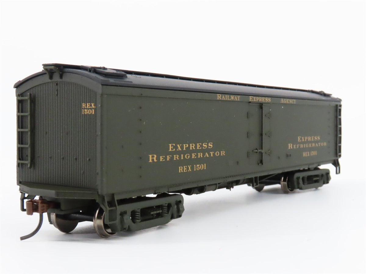 HO Walthers 932-5493 REX / REA Railway Express Agency GACX 50&#39; Wood Reefer #1501