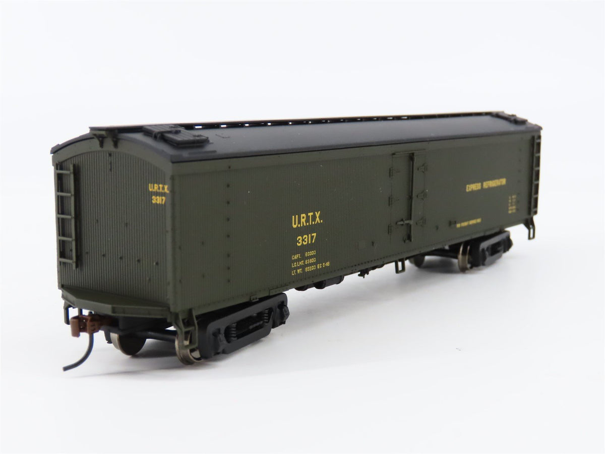 HO Scale Walthers 932-5495 URTX Express Refrigerator GACX 50&#39; Wood Reefer #3317