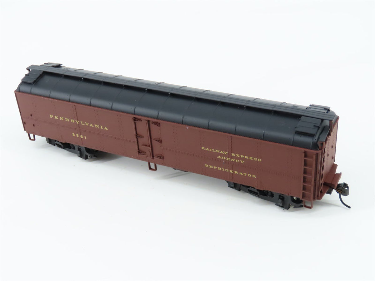 HO Scale Walthers 932-5882 PRR Pennsylvania 50&#39; R50B Express Reefer #2561