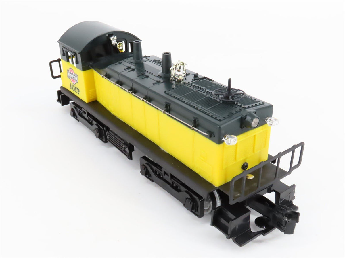 O Gauge 3-Rail Lionel 6-18921 CNW Railway NW2 Diesel Locomotive #1017