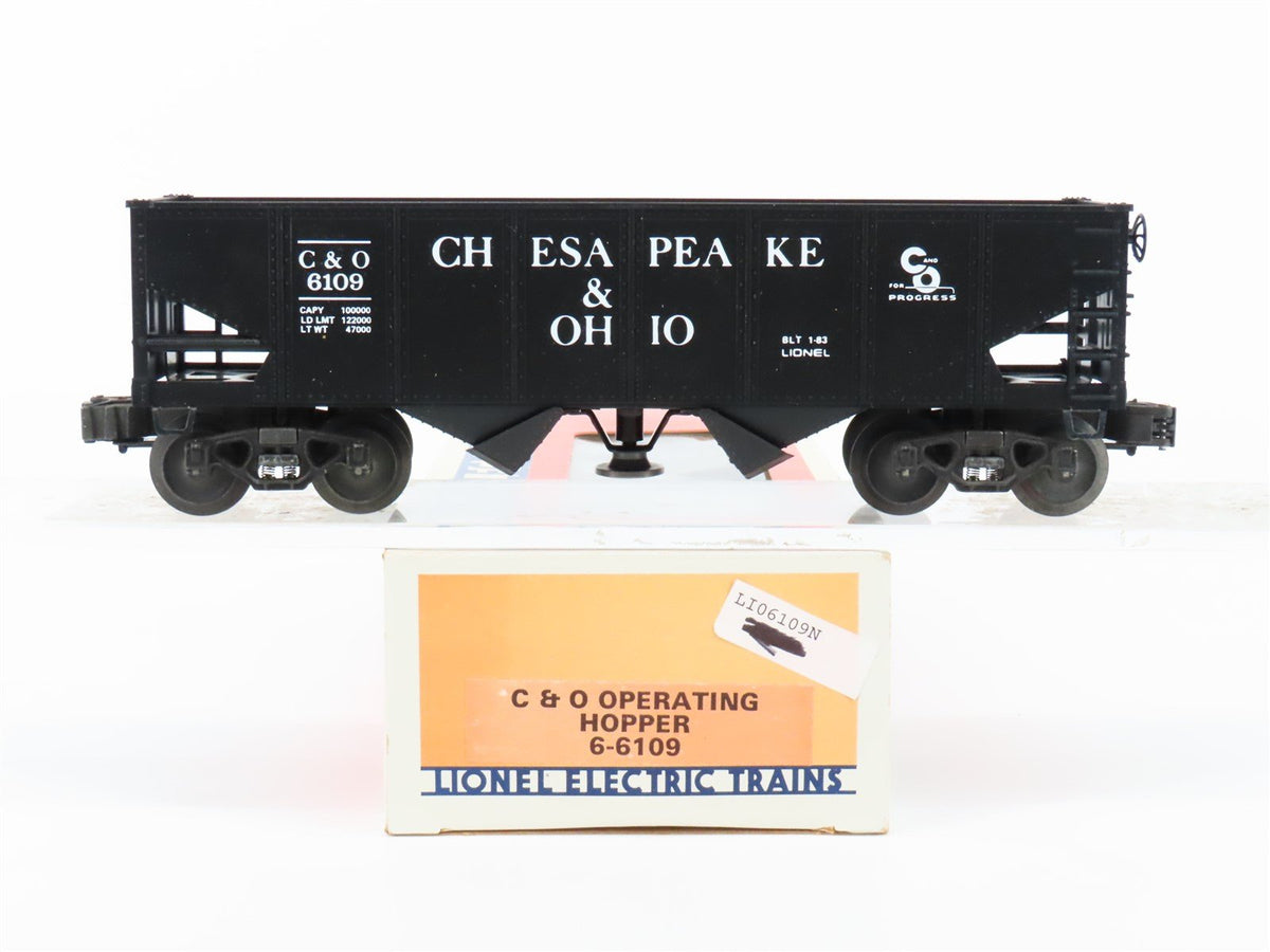 O Gauge 3-Rail Lionel 6-6109 C&amp;O Chesapeake &amp; Ohio Operating 2-Bay Hopper #6109